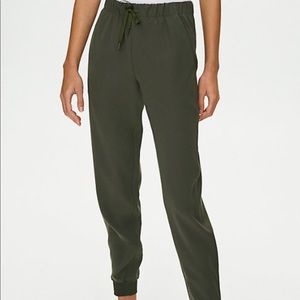 WILFRED JOGGERS FROM ARITZIA
